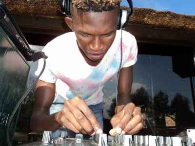 Dj Shima – Strictly Amaplanka Vol.05 Dj Shima – Strictly Amaplanka Vol.05