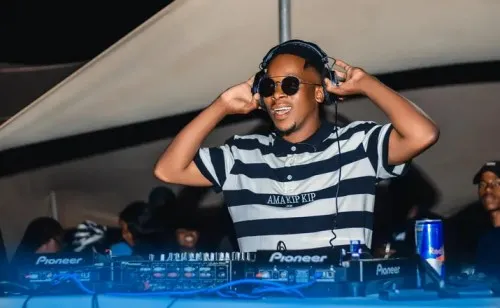 Romeo Makota – Amapiano Mix (September 29) Romeo Makota – Amapiano Mix (September 29)