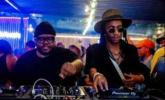 Heavy K – Ulele ft. Samthing Soweto, Professor & Thakzin Heavy K – Ulele ft. Samthing Soweto, Professor & Thakzin
