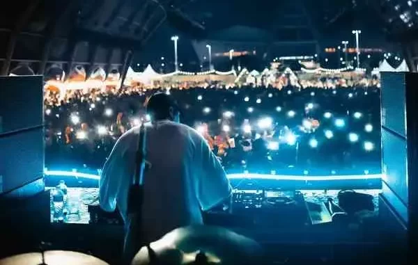 Oscar Mbo – HouseNamba Deep House Mix Oscar Mbo – HouseNamba Deep House Mix