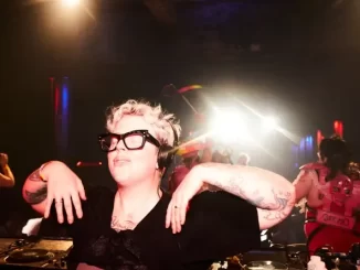 The Blessed Madonna - Happier (feat. Clementine Douglas) Happier (feat. Clementine Douglas)
