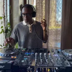 Libongo (LIBō) – Midtempo DSM Mix 130 (Don’t Sweat) Libongo (LIBō) – Midtempo DSM Mix 130 (Don’t Sweat)