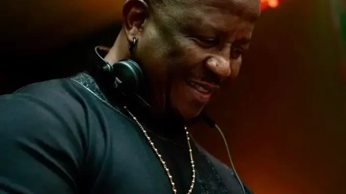 Dj Fresh SA – Another Fresh Mix #RB2FreshFridays (Episode 261) Dj Fresh SA – Another Fresh Mix #RB2FreshFridays (Episode 261)