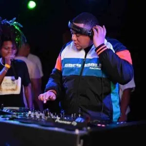 DJ Feezol SA – Club Haze (End of August Mix) DJ Feezol SA – Club Haze (End of August Mix)