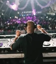 Kabza De Small – Pv Lifestyle (2025 Amapiano Mix) Kabza De Small – Pv Lifestyle (2025 Amapiano Mix)