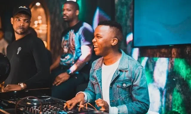 Oscar Mbo , Dlala Thukzin Somandla (feat. Zaba , Sykes , Zakes Bantwini , Heavy K ,Nokwazi ) Oscar Mbo , Dlala Thukzin Somandla (feat. Zaba , Sykes , Zakes Bantwini , Heavy K ,Nokwazi )