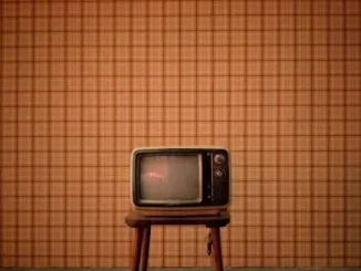BRENDA Ft THE BIG DUDES – Weekend Special Brenda Fassie – Promises