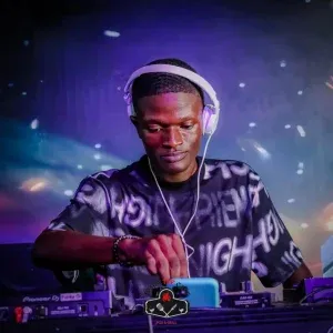 Hotfurze – Ganda Ganda ft Mellow, Sleazy, Mpho Spizzy & D’braz Hotfurze – Ganda Ganda ft Mellow, Sleazy, Mpho Spizzy & D’braz