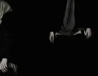 ALBUM: BONES – Useless BONES – Useless
