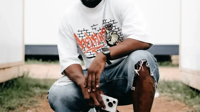 Tom London – C ft Soweto’s Finest Ladies, Nkosi King & Hola Dj Bash Tom London – C ft Soweto’s Finest Ladies, Nkosi King & Hola Dj Bash
