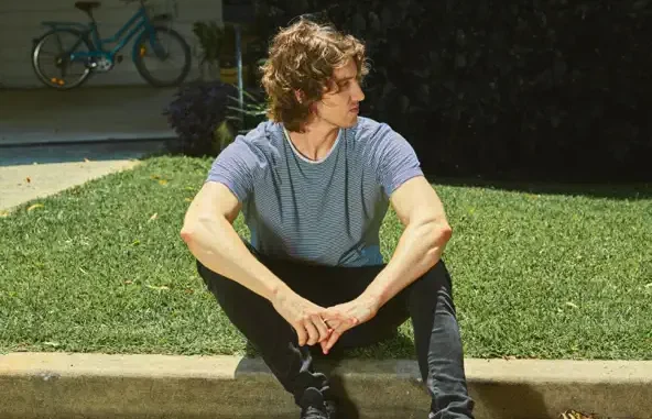 Dean Lewis – A Place We Knew Dean Lewis – A Place We Knew